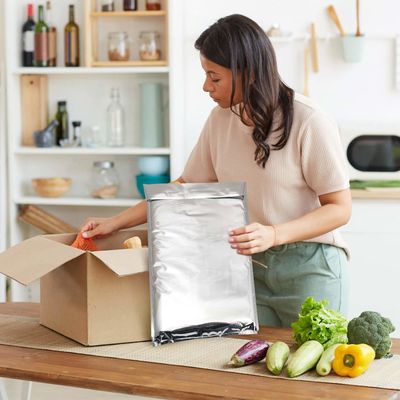 Một lần sử dụng kim loại nhôm giấy nóng lạnh nhiệt cách nhiệt bong bóng mát Mailers phong bì